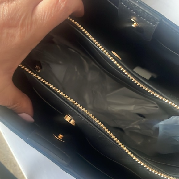 NWT Valentino Mario Handbag/ Shoulder Bag. - Picture 17 of 17